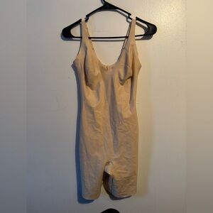 SKIMS Shaping Bodysuit